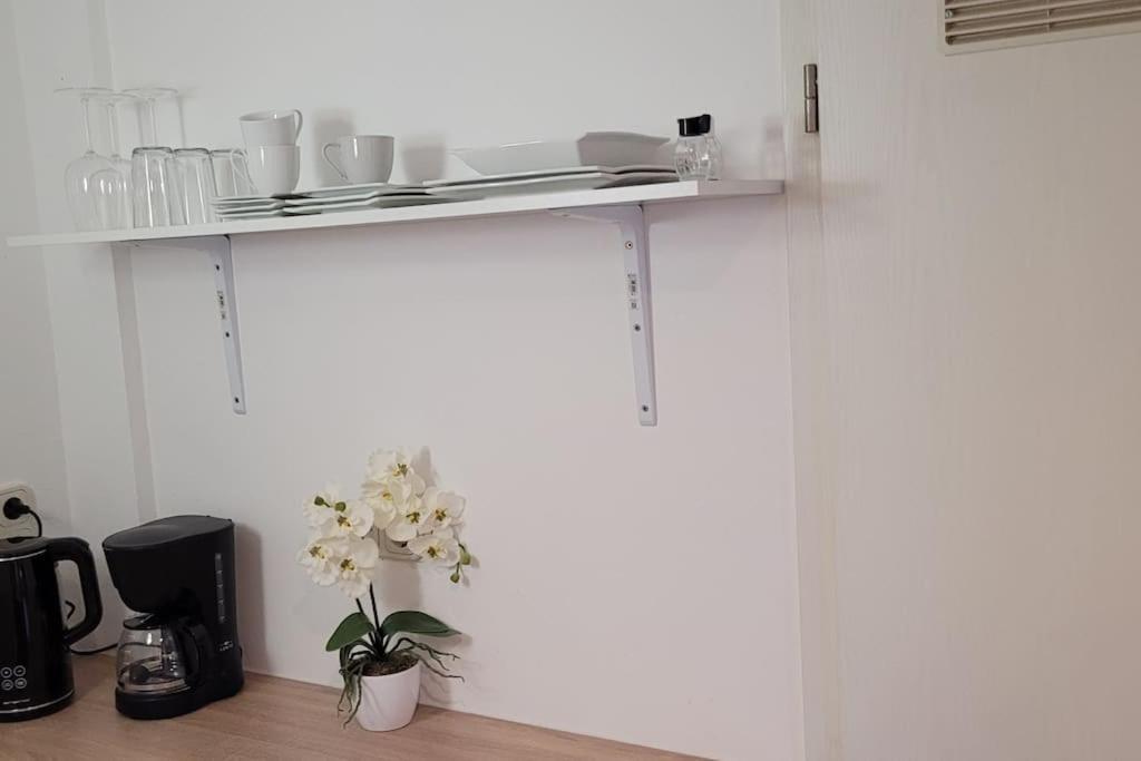 Villa Blanca, W-Lan, Office Леверкузен Экстерьер фото